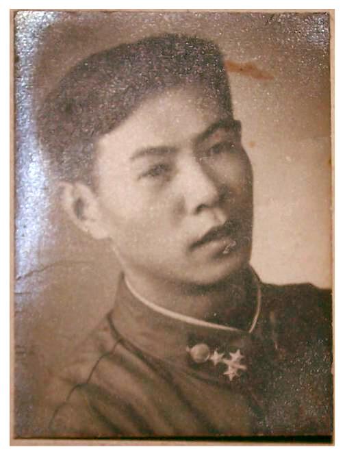 董懿照片