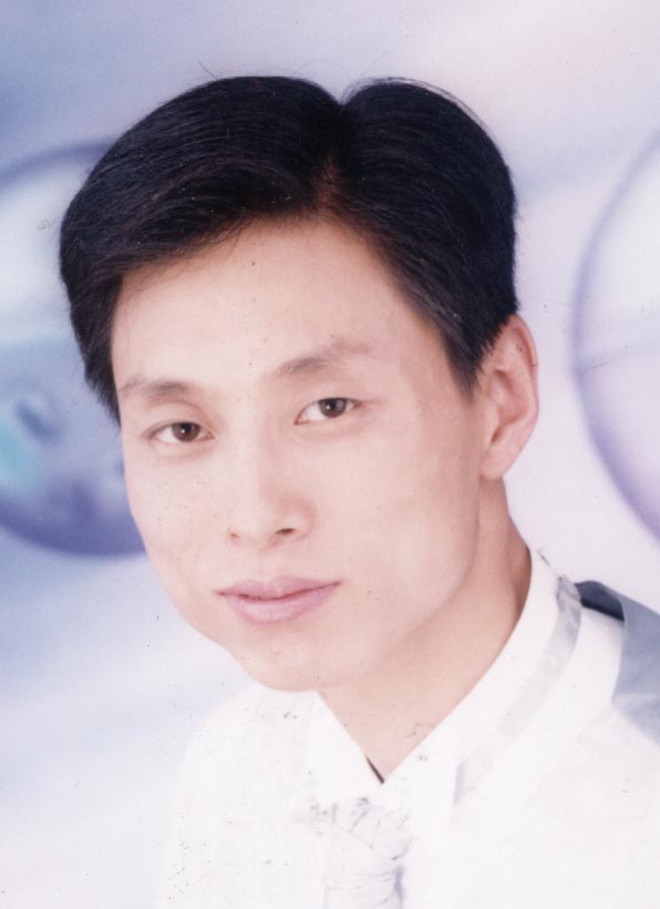 赵冰照片