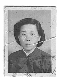 孙秀言照片