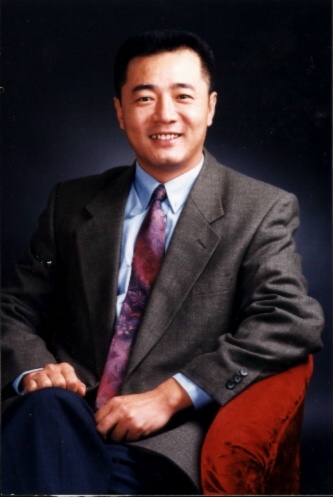 张德辉照片