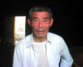郑小根照片