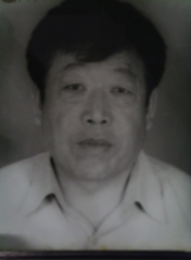 唐治业照片